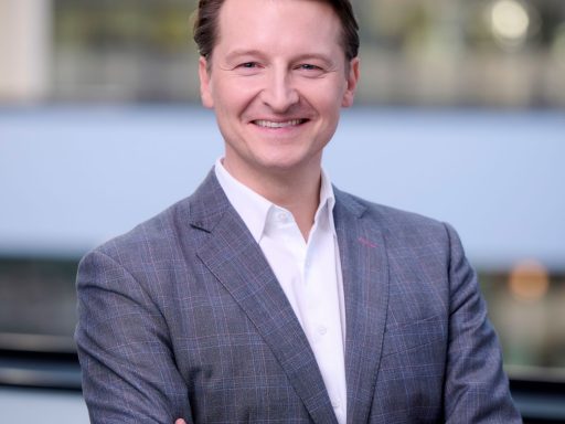 Julian Hohenstein