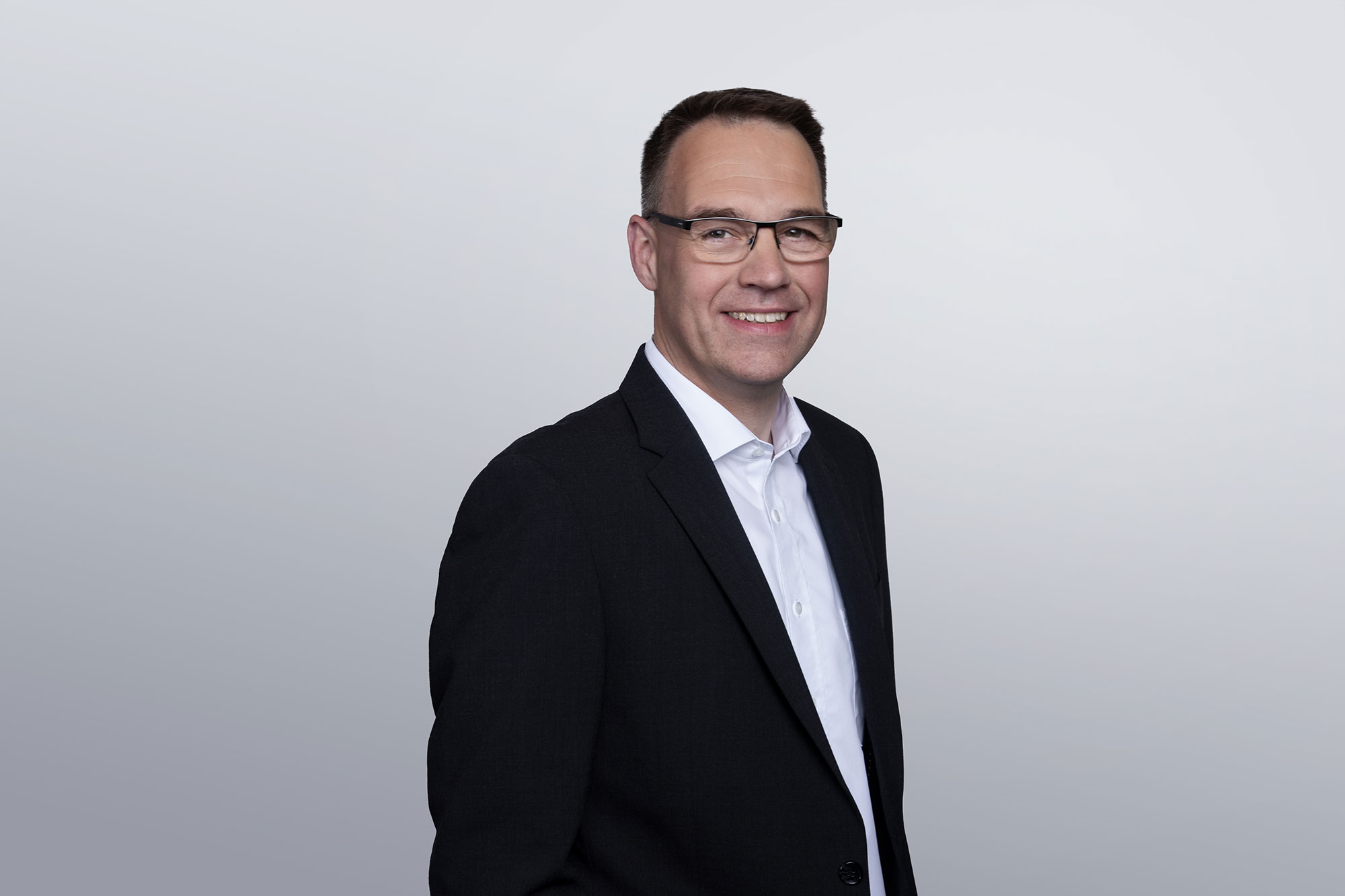 DR. JÖRG RHEINLÄNDER